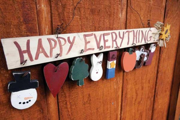 Carefully selected decorative items make the home more cozy without adding clutter.